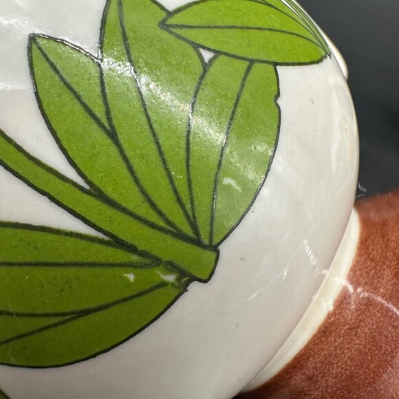 Vintage 1970s Floral Pedestal Mugs Set Of 2 Flower Power Ladybug Coffee Cups - Picture 8 of 10